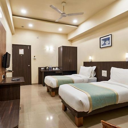 Hotel Atria, Kolhapur Exterior photo