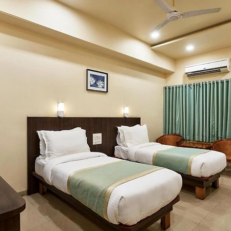 Hotel Atria, Kolhapur Exterior photo
