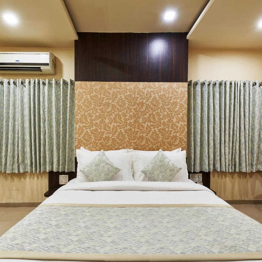 Hotel Atria, Kolhapur Exterior photo