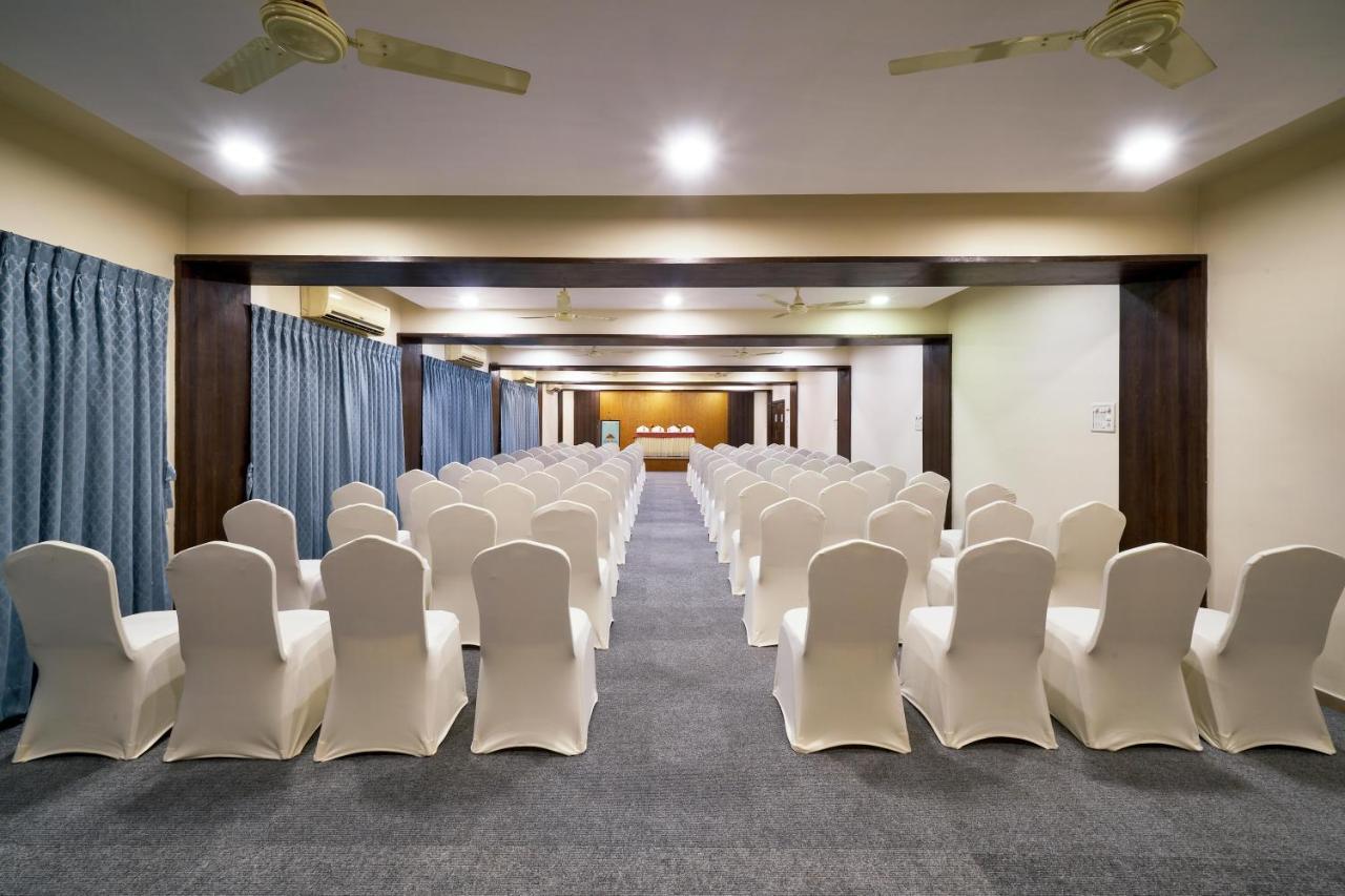 Hotel Atria, Kolhapur Exterior photo
