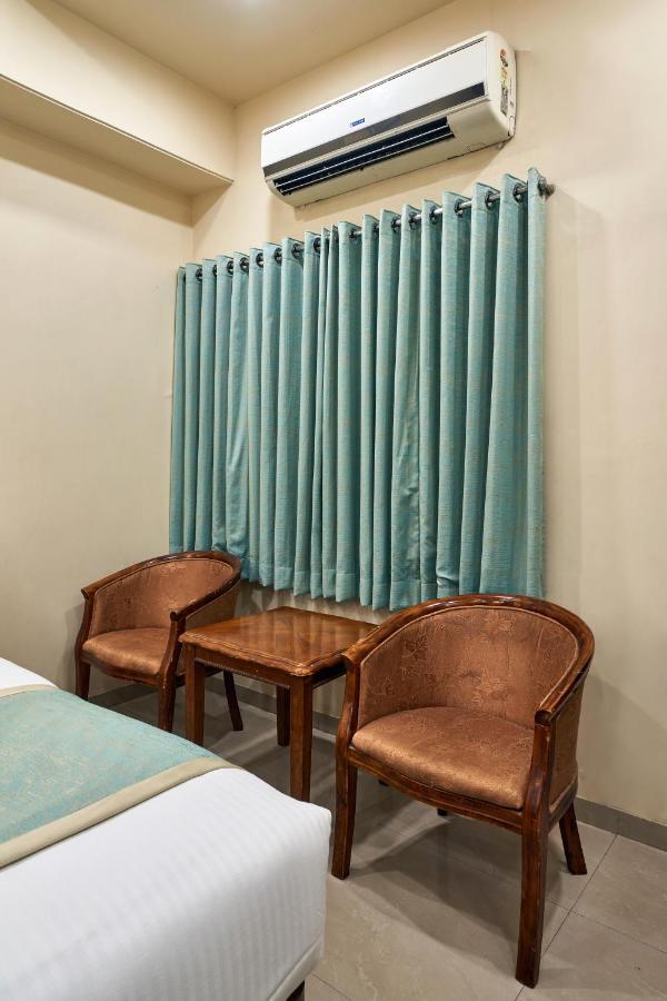 Hotel Atria, Kolhapur Exterior photo