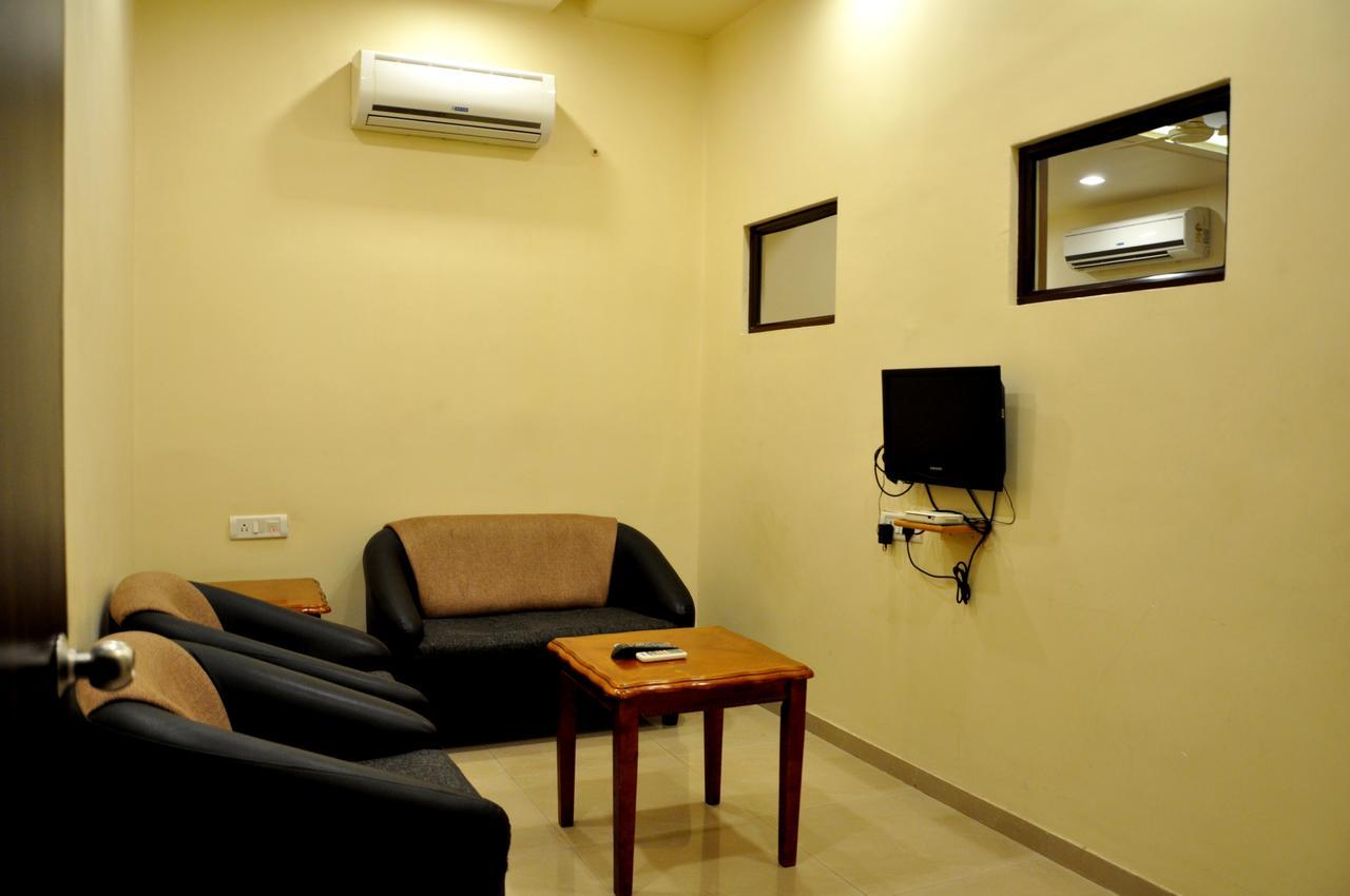 Hotel Atria, Kolhapur Exterior photo